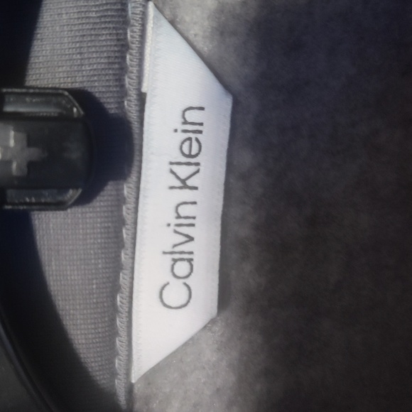 Calvin Klein sweater size large - Picture 3 of 4